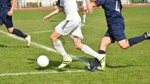 杨瀚森获库里力挺：中国篮球新星潜力无限