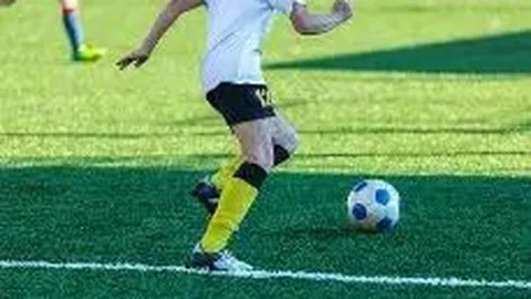 成都AG超玩会对阵重庆狼队王者荣耀战：边路控制与中野协同焦点对决