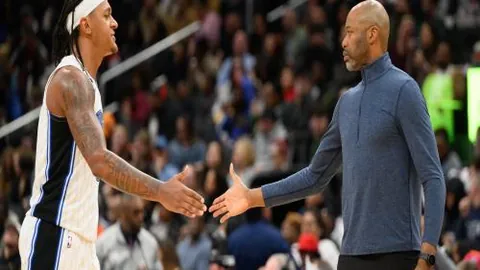 姚浩洋描绘中超新纪元：铜梁龙翼助梦想腾飞，中超赛场振翅翱翔